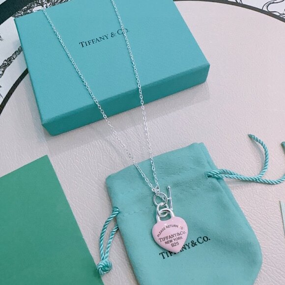 Tiffany & Co. Return to Tiffany Pink Enamel Heart Lock Toggle Necklace 925 Sterl - Picture 6 of 6